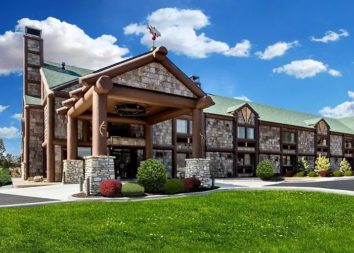 Central hotel: Bass Pro Shops Angler'S Lodge